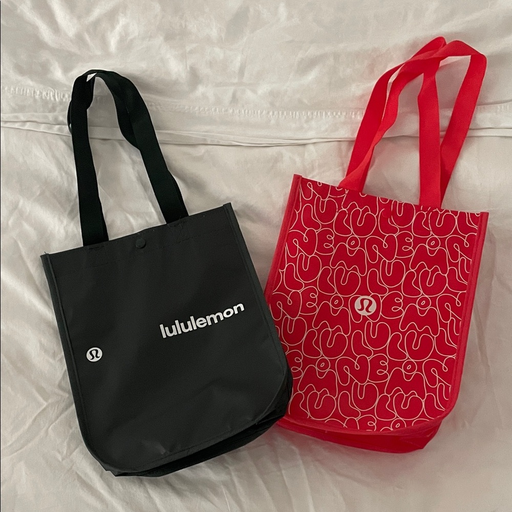 Lululemon Black and Red Tote Duo